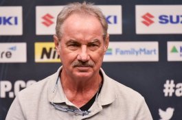 Resmi! Alfred Riedl Jadi Pelatih Anyar Persebaya