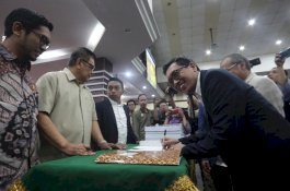 Tiga Fraksi Absen, Ketua DPRD Sulsel: Kita Tidak Campur