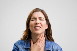 Waspadai 3 Penyakit Ini saat Tenggorokan Kering