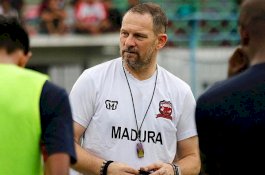 Madura United Resmi Berpisah dengan Dejan Antonic, Rasiman Ditunjuk Jadi Karteker