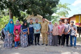 Wakil Gubernur Sulsel Pantau Langsung Pengerjaan Akses Jalan di Kamiri Barru