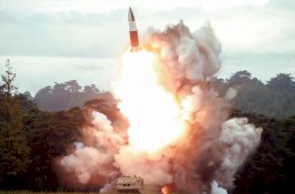 Korea Utara Tembakka 2 Rudal ke Laut Jepang