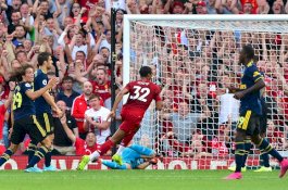 Liga Inggris: Kalahkan Arsenal 3-1, Liverpool Kukuh di Puncak Klasemen