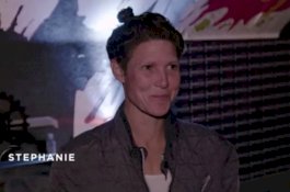 Bintang Porno Idolanya Tinggal di Terowongan, Penggemar Mulai Galang Dana