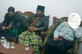 Kepergok Berduaan Bidan Desa, Polisi di Pasuruan Diarak Hanya Pakai Celana Dalam