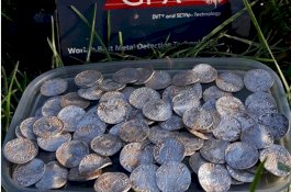 Pasangan Suami Istri Temukan Harta Karun di Kebun Bernilai Rp8,7 Triliun