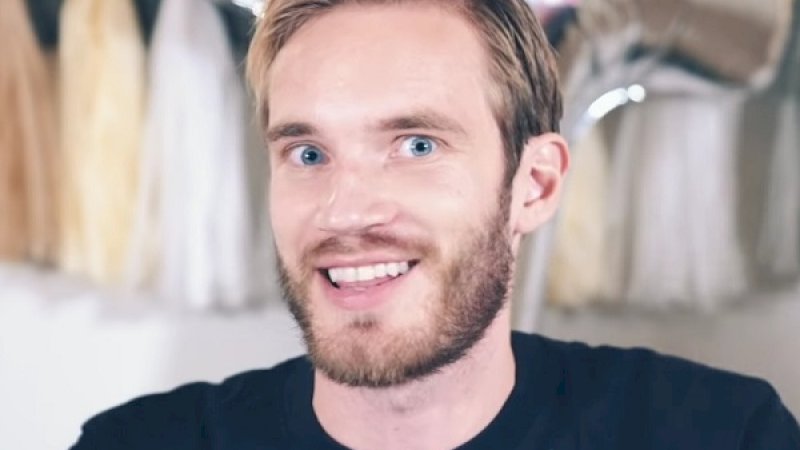 Felix "PewDiePie" Kjellberg.