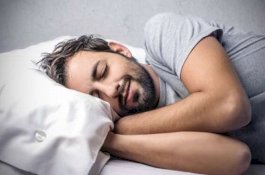 Tak Usah Panik saat Mimpi Bercinta dengan Sesama Jenis