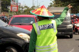 Pak Ogah Kembali Marak di Makassar, Aparat Abaikan Instruksi Gubernur?