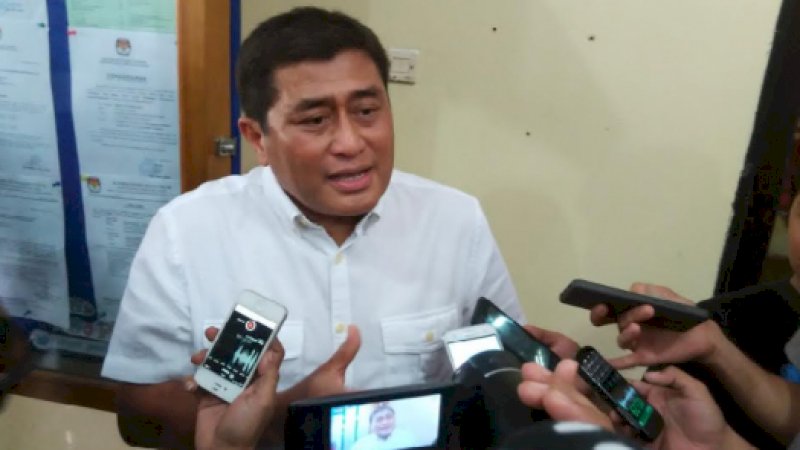 Idris Manggabarani.
