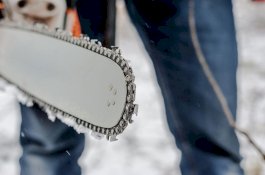 Paman Penggal Keponakan Pakai Gergaji, 