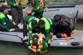 Teknik Water Rescue Tutup Pelatihan Tanggap Bencana WI di Palu