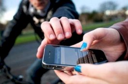 Pernah Kehilangan Ponsel Berwarna Emas? Polres Gowa Selamatkan dengan Dua Peluru