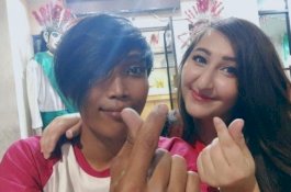 Gadis Austria Ini Tempuh 13.000 Km untuk Nikahi Petugas Kebersihan Indonesia