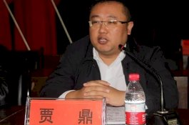 Pejabat Dipecat Setelah Dipergoki  Bersama Wanita Lain di Kamar oleh Istrinya