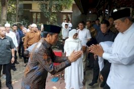 JK hingga Jokowi Melayat Ibunda SBY