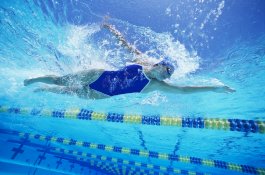 Empat Penyakit yang Bisa Anda Dapatkan dari Berenang di Kolam