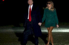 Gegara Video Viral ini, Trump Dituduh Perlakukan Melania Seperti Anak Anjing