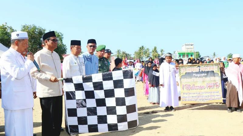 Meriahnya Pawai Ta'aruf di Kota Santri Barru
