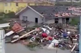 Angin 220 Mph dan Gelombang Air 7 Meter, Badai Dorian Porak-porandakan Bahama