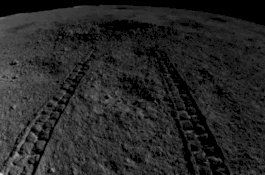 Robot Penjelajah China Temukan Zat 'Seperti Gel' di Sisi Gelap Bulan