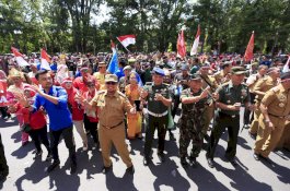 Rusuh di Tanah Papua, Pj Wali Kota Makassar Serukan 7 Poin di Monumen Mandala