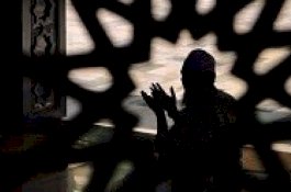 Begini Cara Ulama Bagi Waktu saat Malam Hari