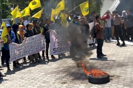 Bakar Ban, PMII Beri Ucapan Selamat Datang untuk Anggota DPRD Kota Parepare