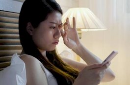 Ini Dampak Main Game Mobile Dalam Gelap, Wanita Ini Jadi Korbannya