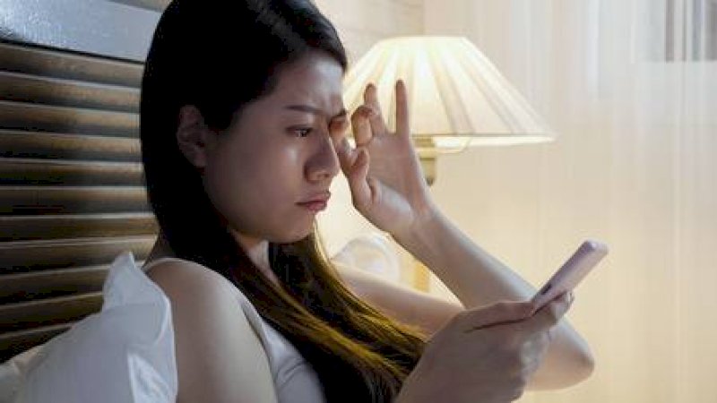 Ini Dampak Main Game Mobile Dalam Gelap, Wanita Ini Jadi Korbannya