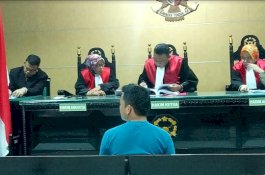 Barang-barang Pribadi Zulaeha Diperlihatkan di Ruang Sidang, Keluarga Terisak