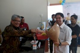 Jajaran Direksi Bank BJB Layani Langsung Nasabah di Hari Pelanggan Nasional