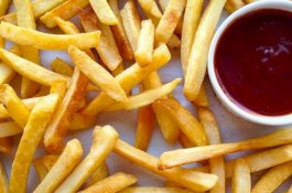 Hanya Makan Keripik dan Kentang Goreng, Remaja Ini Jadi Buta