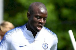 Cedera dan Tak Bisa Main, Kante Hadiri Undangan Pernikahan Fans Chelsea