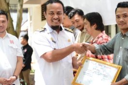 Bersama Wagub, Humas Sulsel Kampanyekan Pengurangan Sampah Plastik