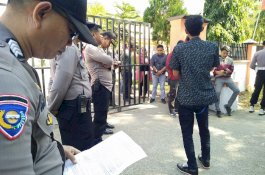 Mahasiswa Desak KPU Batalkan Pelantian Caleg Bermasalah, Komisioner Sarankan Baca PKPU