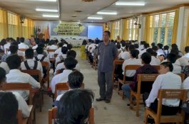 Rektor UPRI Makassar: Kuliah Jangan Cuma Kampus, Kuliah, Pulang Kos Tidur