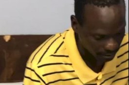 Ayah Bawa Putranya ke Atap untuk Berlindung dari Banjir, Tapi Angin Menjatuhkannya