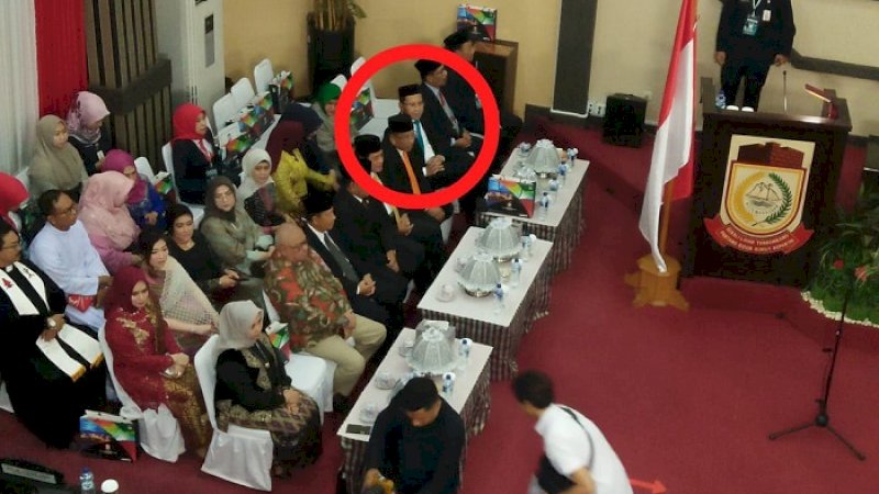 Danny Pomanto duduk berdampingan dengan Ilham Arief Sirajuddin pada pelantikan anggota DPRD Makassar, Senin (9/9/2019).