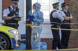 Peluru Memantul di Kaca Mobil, Si Penembak Tewas oleh Tembakannya Sendiri