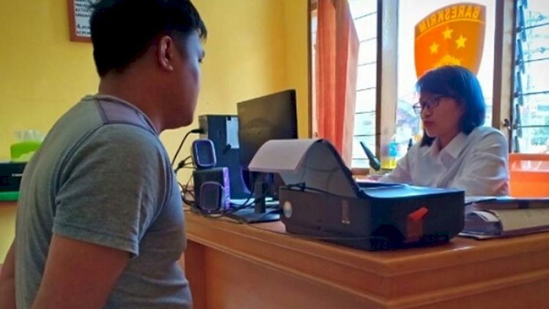 JP saat diinterogasi polisi.