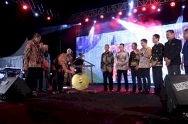 Dihibur Puput dan Sari Lida, Pembukaan Featival Pinisi 2019 Semarak