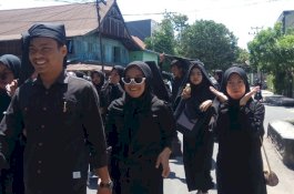 Festival Pinisi, Pusat Kota Bulukumba Dikerubuti 'Manusia Hitam'