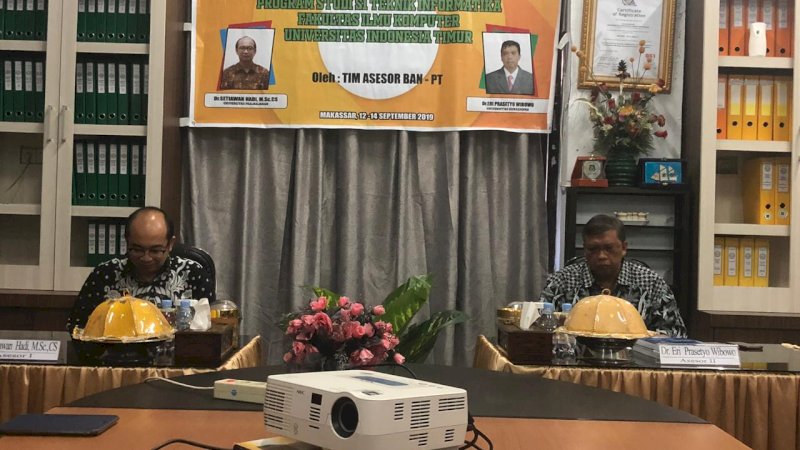 Tim Asesor BAN-PT Visitasi Prodi Ilmu Komputer UIT Makassar
