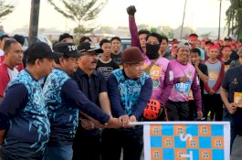 Wabup Gowa Lepas Ratusan Peserta Fun Run Teknik Unhas