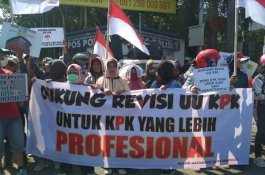 Pro Kontra Revisi UU KPK, Pendukung RUU di Makassar Turun ke Jalan