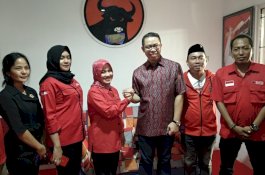 Tanpa Konvoi Berlebihan, Muhammad Ismak Kembalikan Formulir di PDIP Makassar