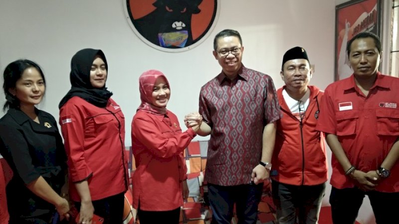Muhammad Ismak resmi mendaftar di PDIP Makassar, Sabtu (14/9/2019).