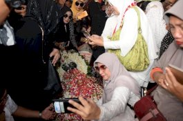 Makam BJ Habibie Ramai Dijadikan Tempat Selfie, Keluarga Angkat Bicara