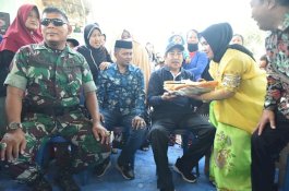 Hadiri Mappadendang di Watang Sidenreng, Dollah Mando: Ini Mesti Dilestarikan